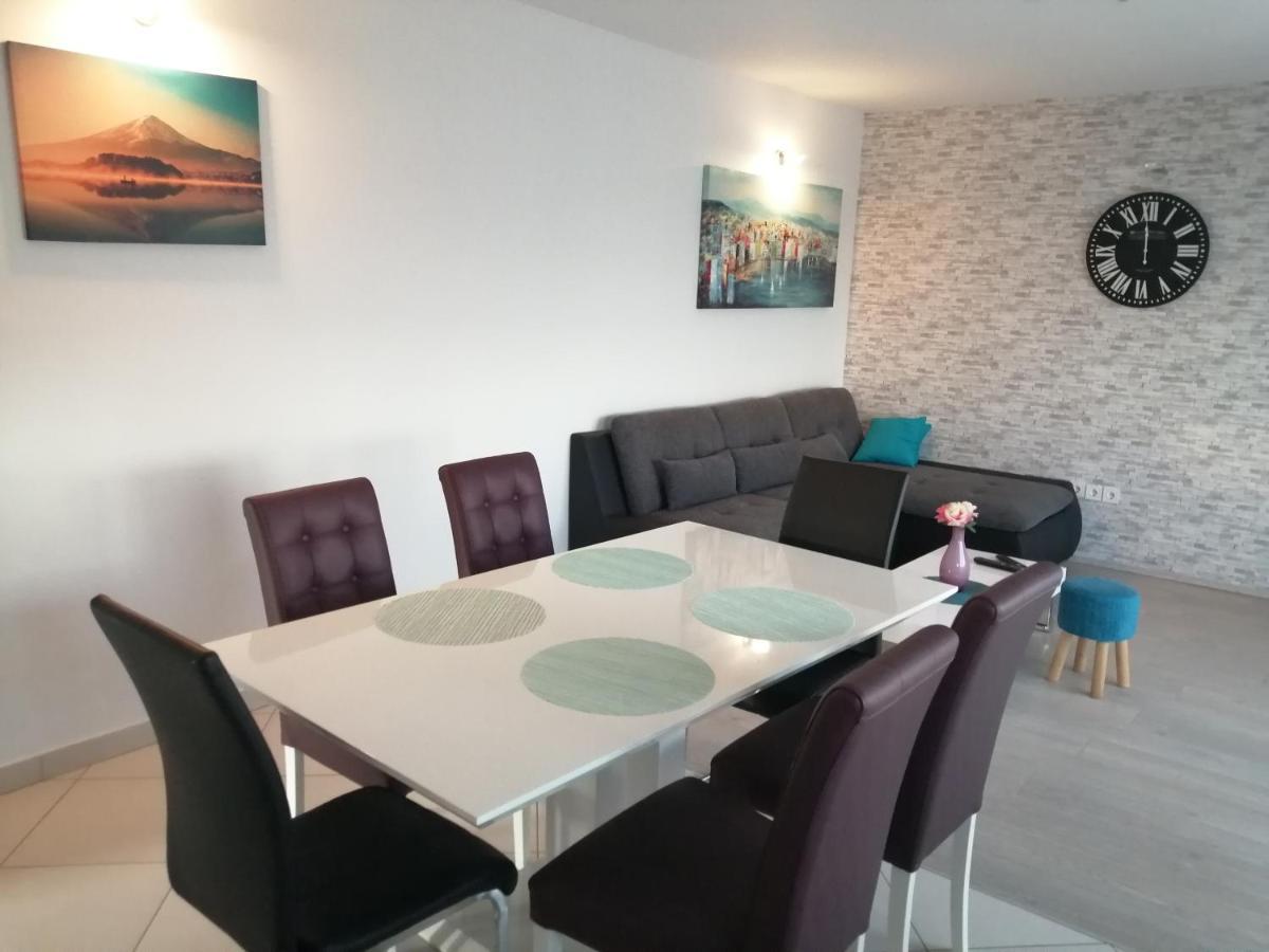 Apartment Lana I Natali Kastela