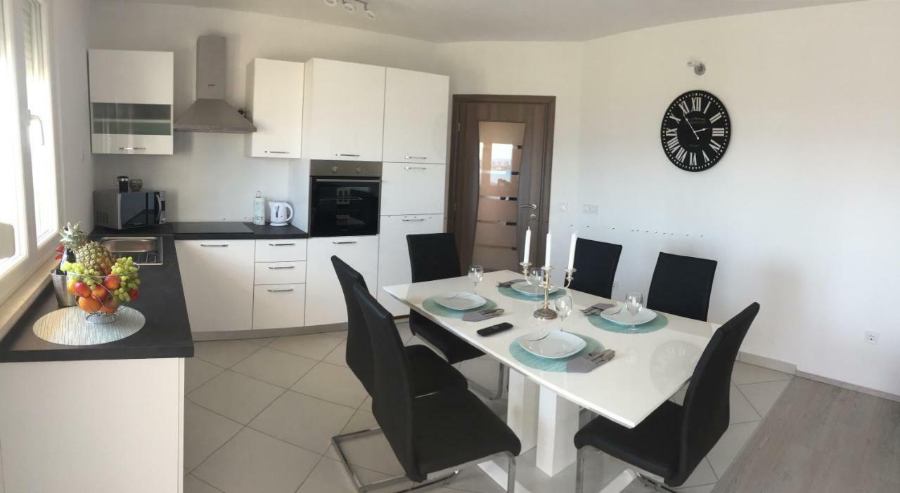 Apartment Lana I Natali *